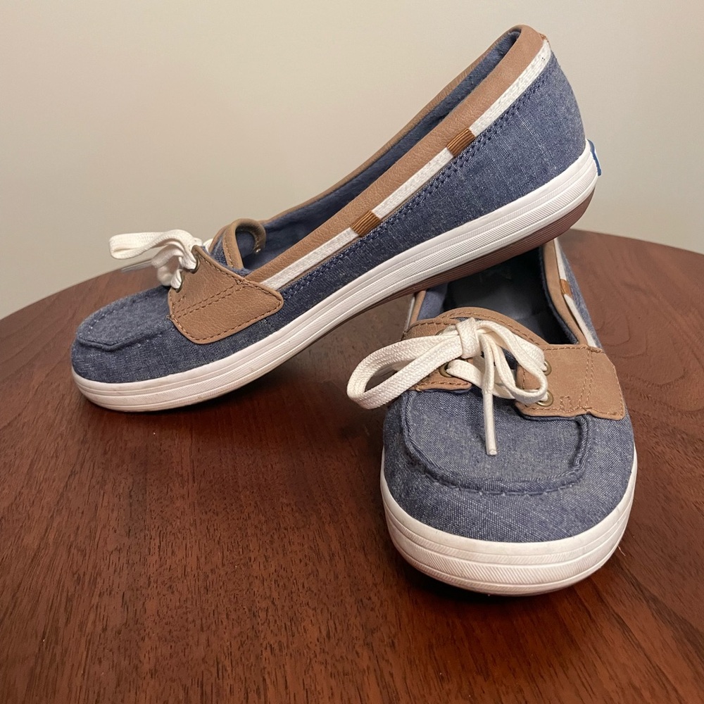 Keds Blue and Tan Flats with Nautical Style - Picture 4 of 10